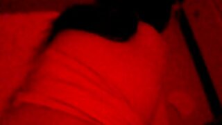 رجلان معاقبة قيدوا الزانية البنفسجي ستار في سيكس احترافي الظلام بدسم الغرفة