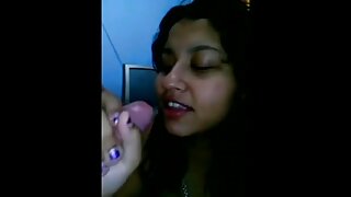 فوكسس) الشقراء ذات القاع سكس محارم احترافي الكبير تستمتع بركوب قضيب عملاق